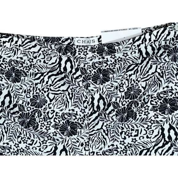 chaus secret stretch waist capri in white/black floral print Size 14 NWT - Picture 6 of 6